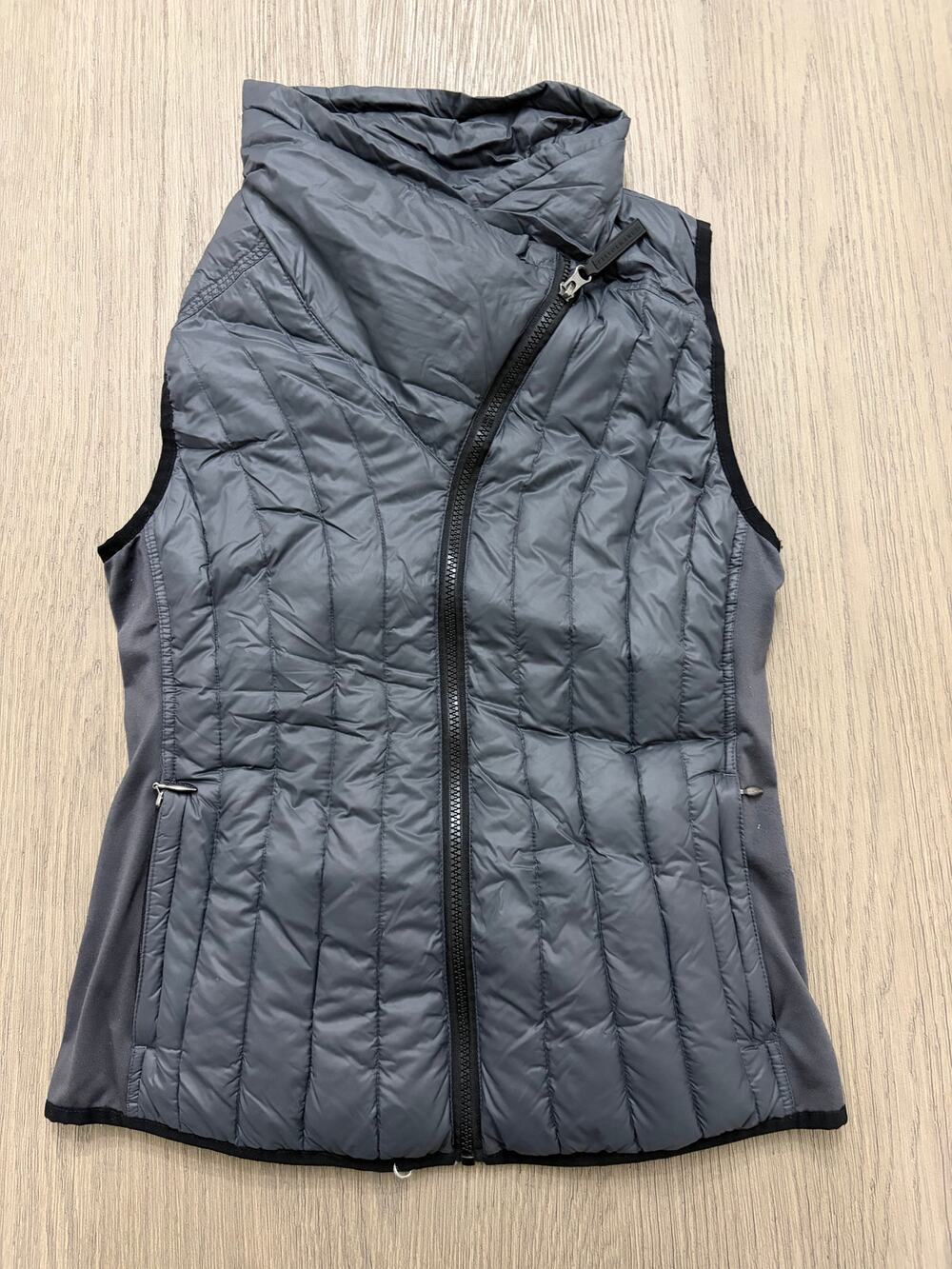 Calvin Klein Black Quilted Puffer Vest Women’s Small Lightweight Zip